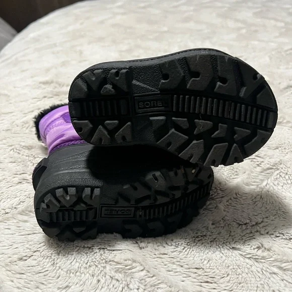 Sorel Lavender and Charcoal Boots - Picture 3 of 4